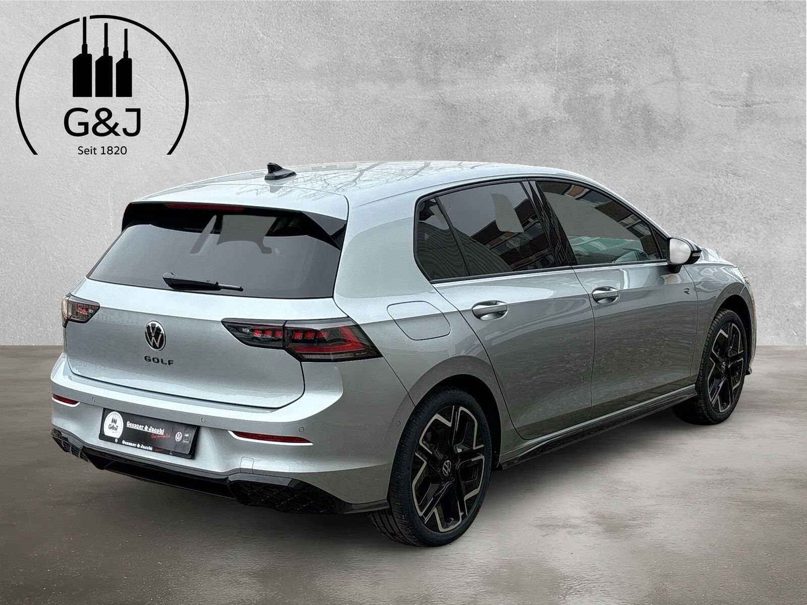 Fahrzeugabbildung Volkswagen Golf R-Line 1,5 eTSI 110kW 7-Gang DSG