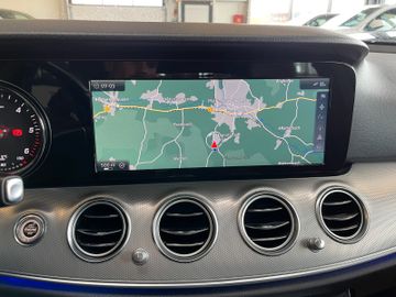 Mercedes-Benz E 350d *LED*KAMERA*NAVI*PDC*BURMESTER*CARPLAY*