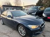 BMW 328 3 Limousine 328 i - blaue BMW 328