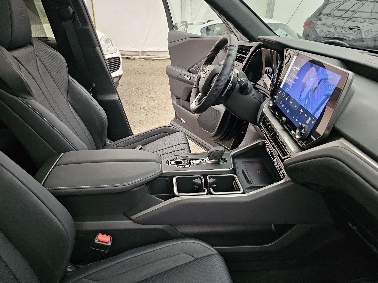 Fahrzeugabbildung Lexus TX500H FSport3 Hybrid T1 72.000 EURO!Stock!