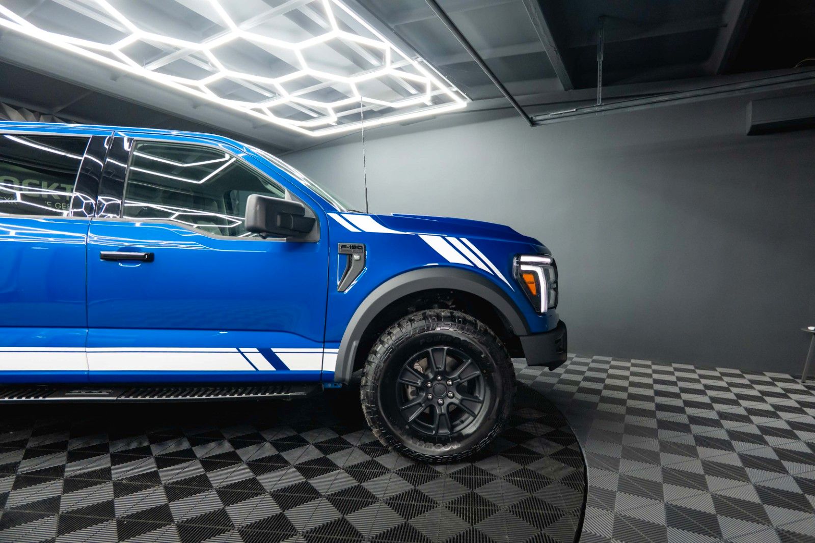 Fahrzeugabbildung Ford F150 5.0L V8 4x4 Offroad SuperCrew RAPTOR 1.Hand