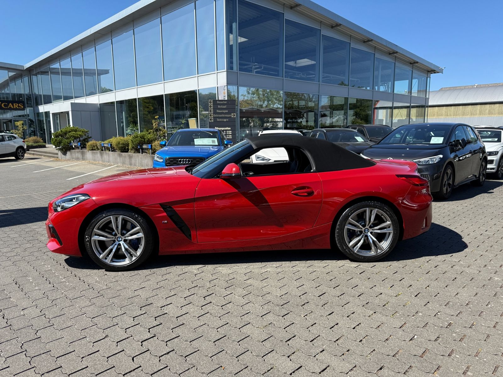 Fahrzeugabbildung BMW Z4 Roadster sDrive 30 i M Sport H/K LED NAVI