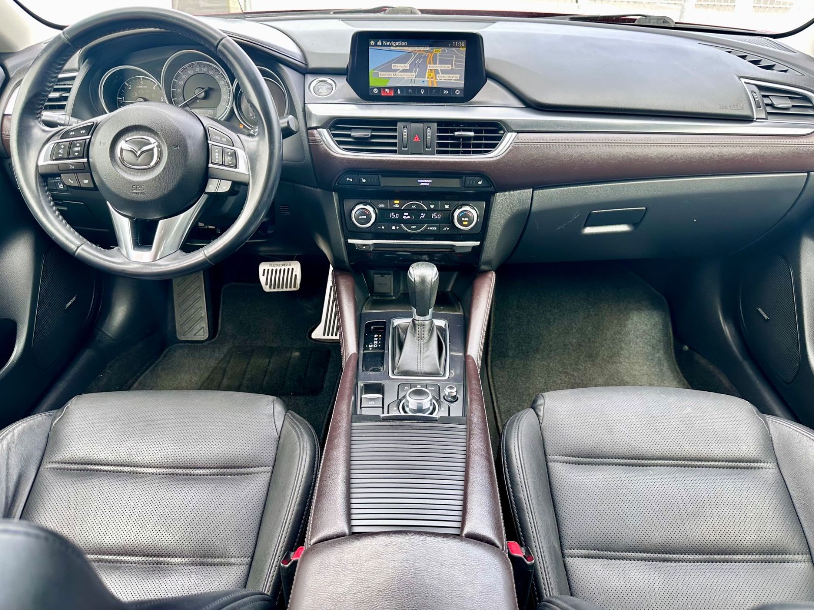 Fahrzeugabbildung Mazda 6 KOMBI SPORTS-LINE AWD ALLRAD*HEAD-UP*
