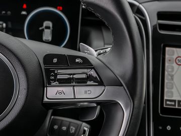 Hyundai Tucson 1.6 T-GDI NX4 Basis 4WD Autom Navi Kamera
