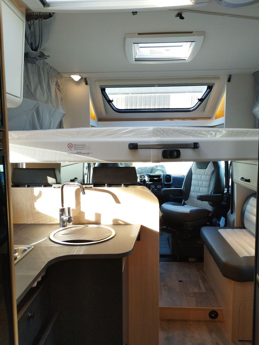 Fahrzeugabbildung Sunlight Adventure T 67 Automatik, Dörr Edition, TV