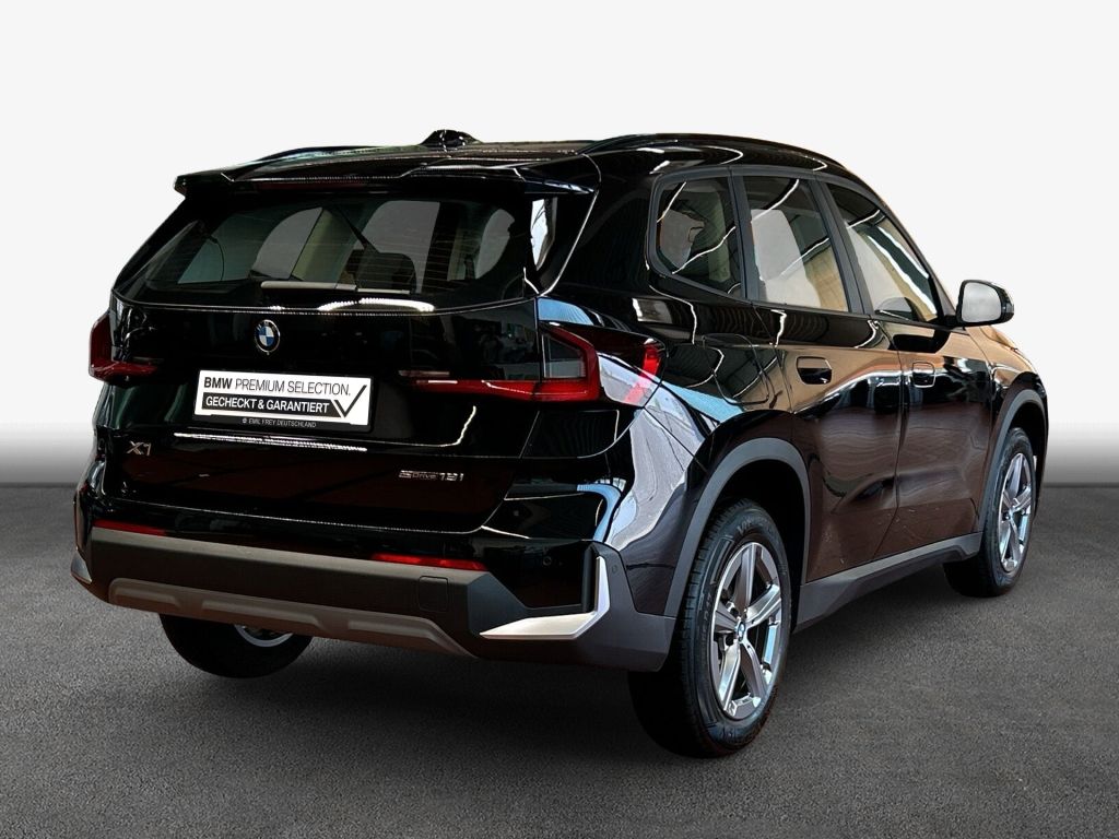 BMW X1 sDrive18i AHK SHZ LED foto 2