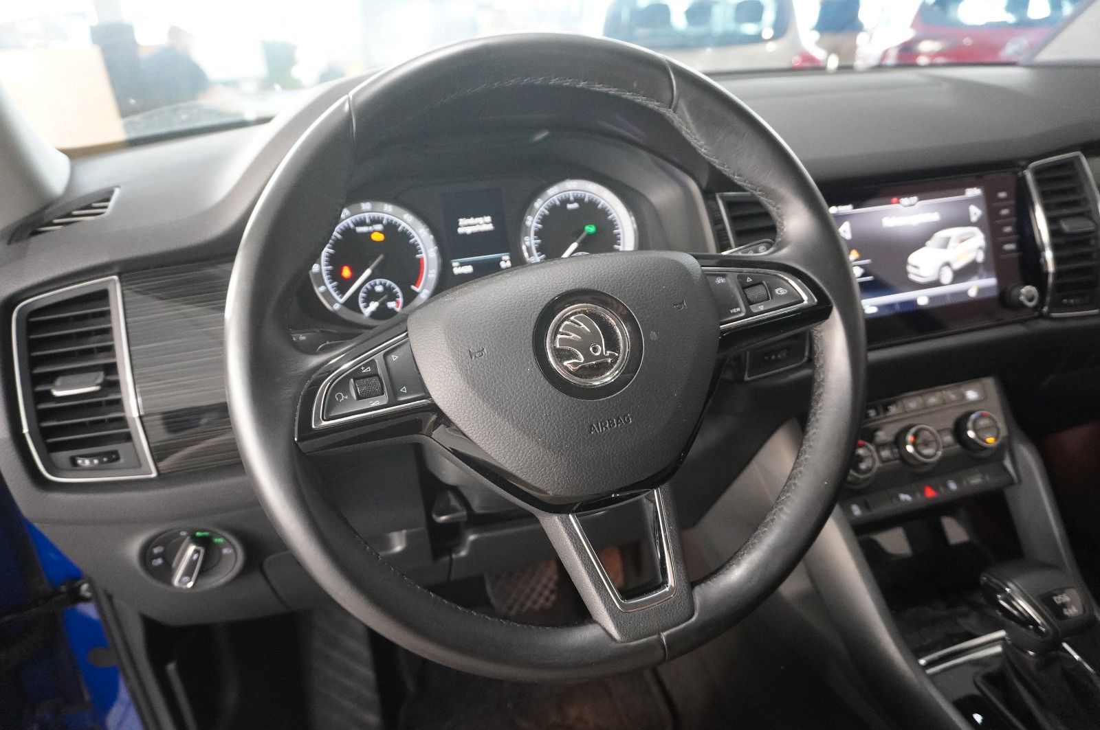Fahrzeugabbildung SKODA Kodiaq 2.0 TDI STYLE 4X4 DSG NAVI/LED/SHZ/SPORT