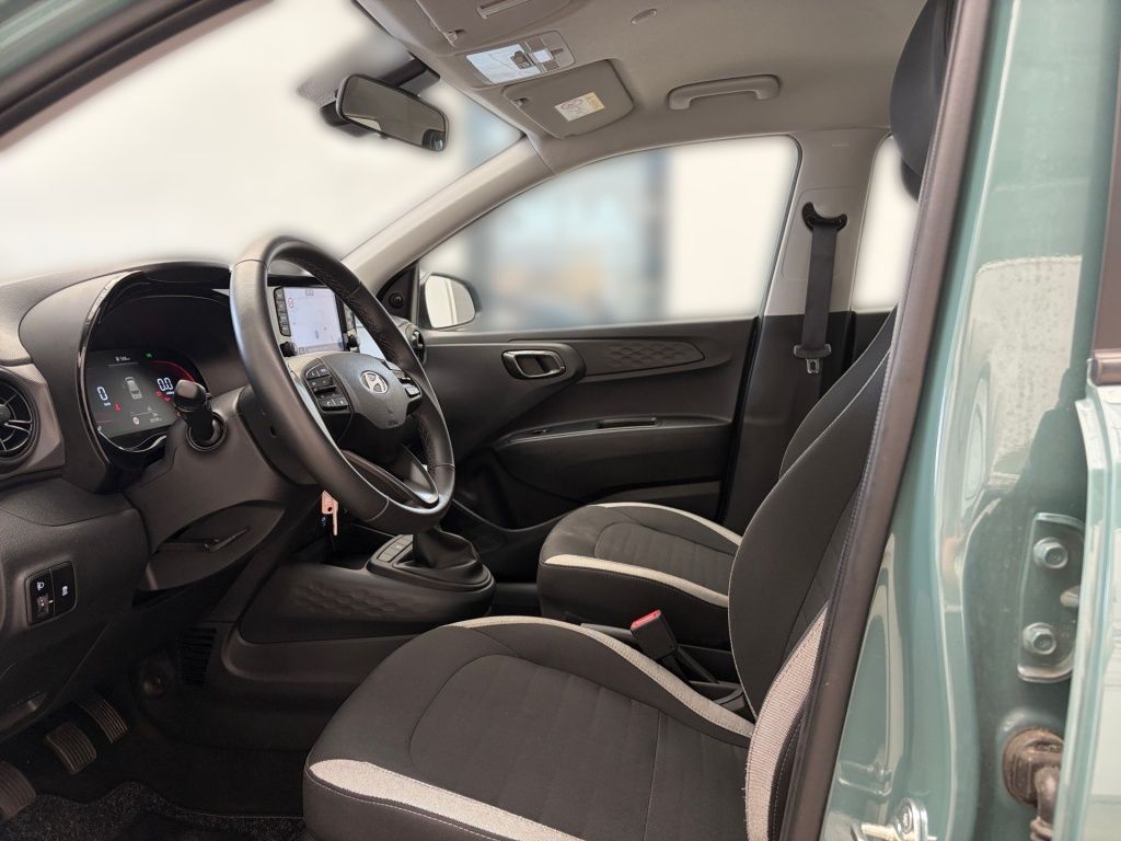 Fahrzeugabbildung Hyundai i10 1.0 Select Facelift Fernlichtass. Kam. Navi