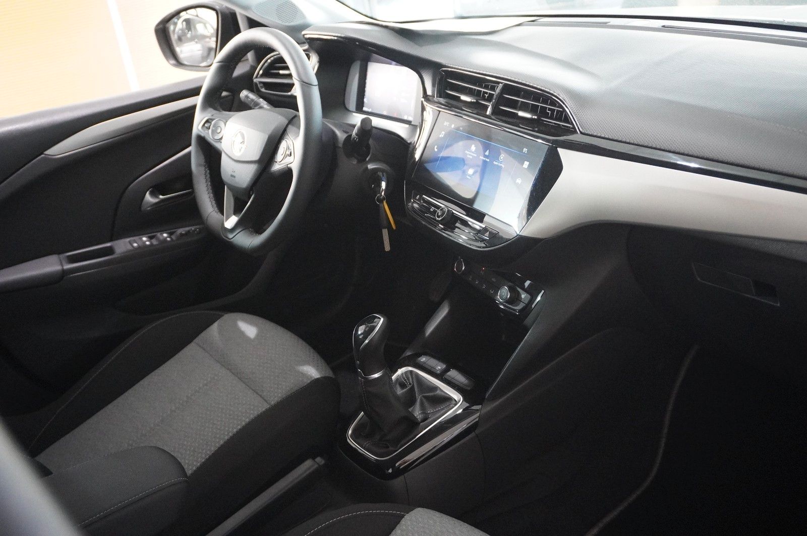 Fahrzeugabbildung Opel Corsa F 1.2 FACELIFT NAVI/LED/KAMERA/VIRTU./DAB+