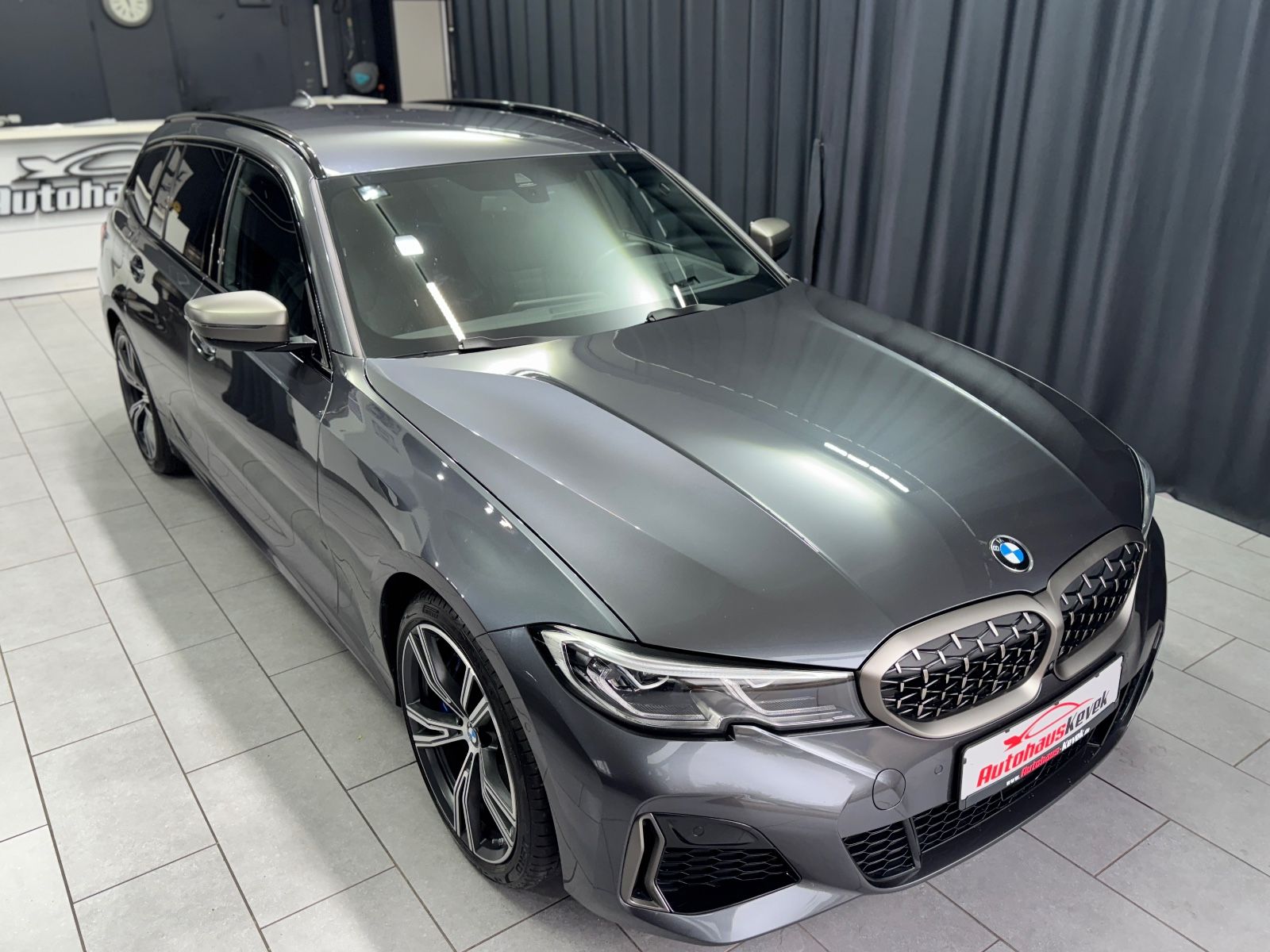 Fahrzeugabbildung BMW M340i Touring xDrive|LASER|HEAD-UP|AHK|ACC|