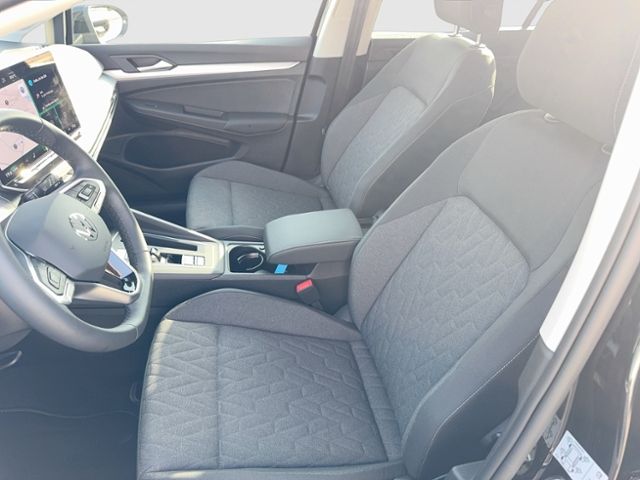 Golf VIII LIFE 1.5 TSI DSG STANDHZG NAVI APP-CON