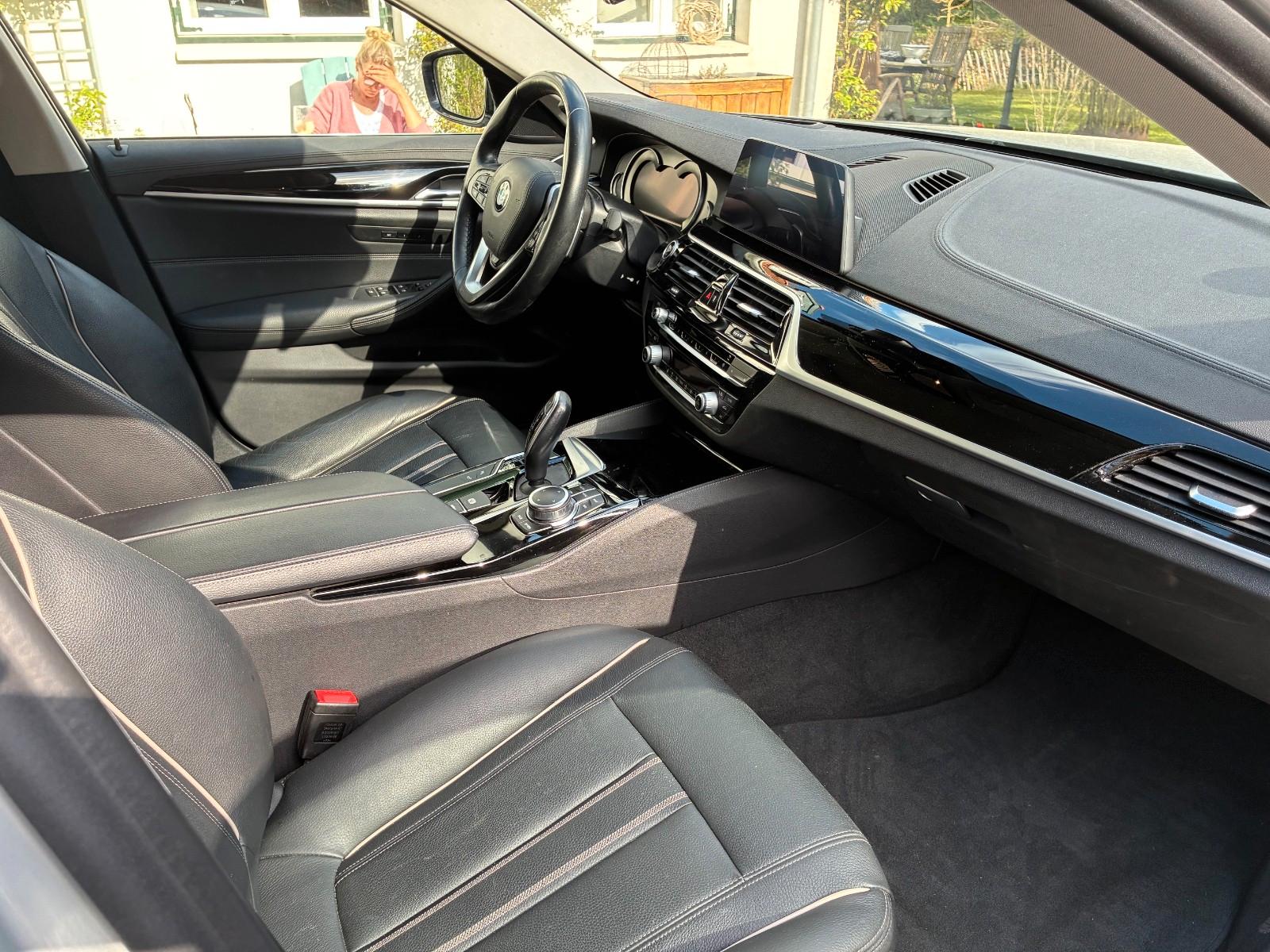 BMW 530d xDrive Touring Luxury Memory HUD - Panorama
