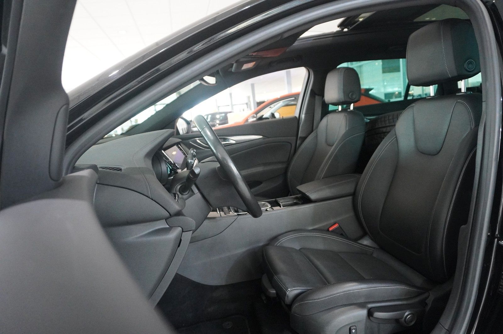 Fahrzeugabbildung Opel Insignia B ST 2.0D ELEGANCE NAVI/LED/KAMERA/PANO