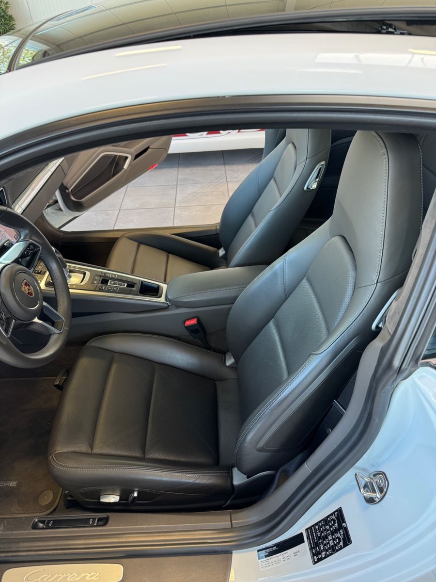 Fahrzeugabbildung Porsche 991/911 Carrera/Großes Glasdach/MWST ausweisbar