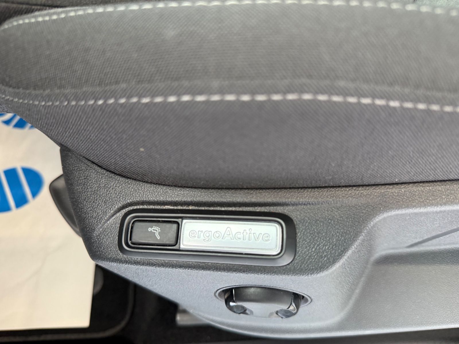 Fahrzeugabbildung Volkswagen Tiguan Comfortline Standheizung, Allwetterreifen