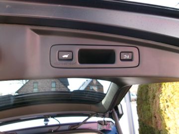 Bild 5 Honda CR-V 2.0 i-MMD Hybrid AWD Advance Tech 8Jahre G.