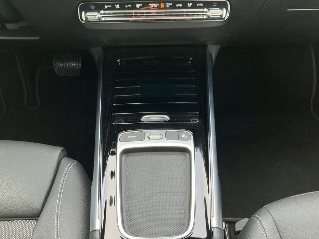 Fahrzeugabbildung Mercedes-Benz GLB 200 d 7-Sitzer*Kamera*el. Heckklappe*LED