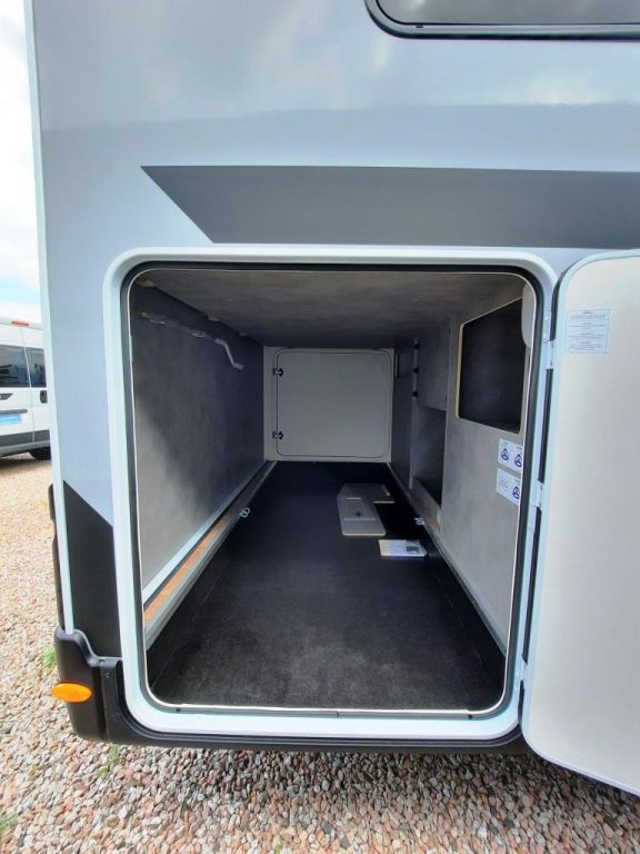 Fahrzeug Übersicht 17 Fahrzeugabbildung Crosscamp EXPDN 7.4 E Verfüg./Sparen 3.779,- €