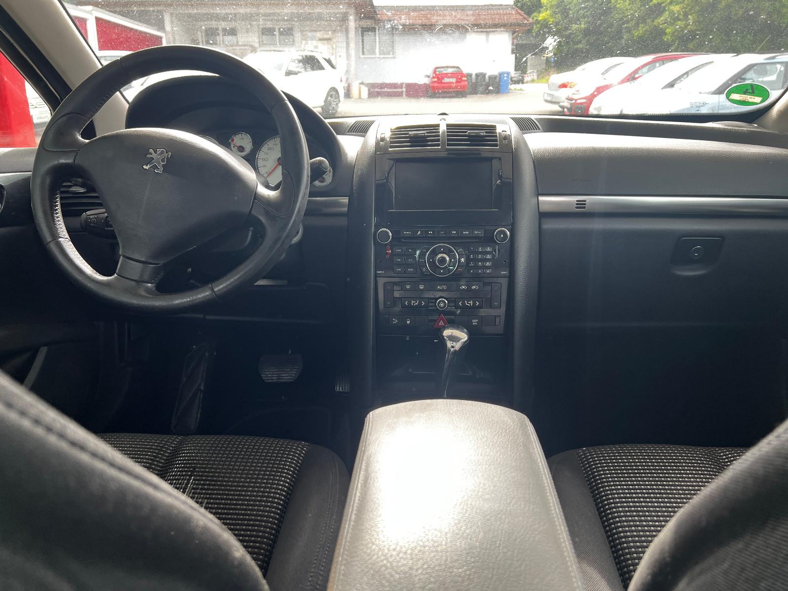 Peugeot 407 2010 — photo 14