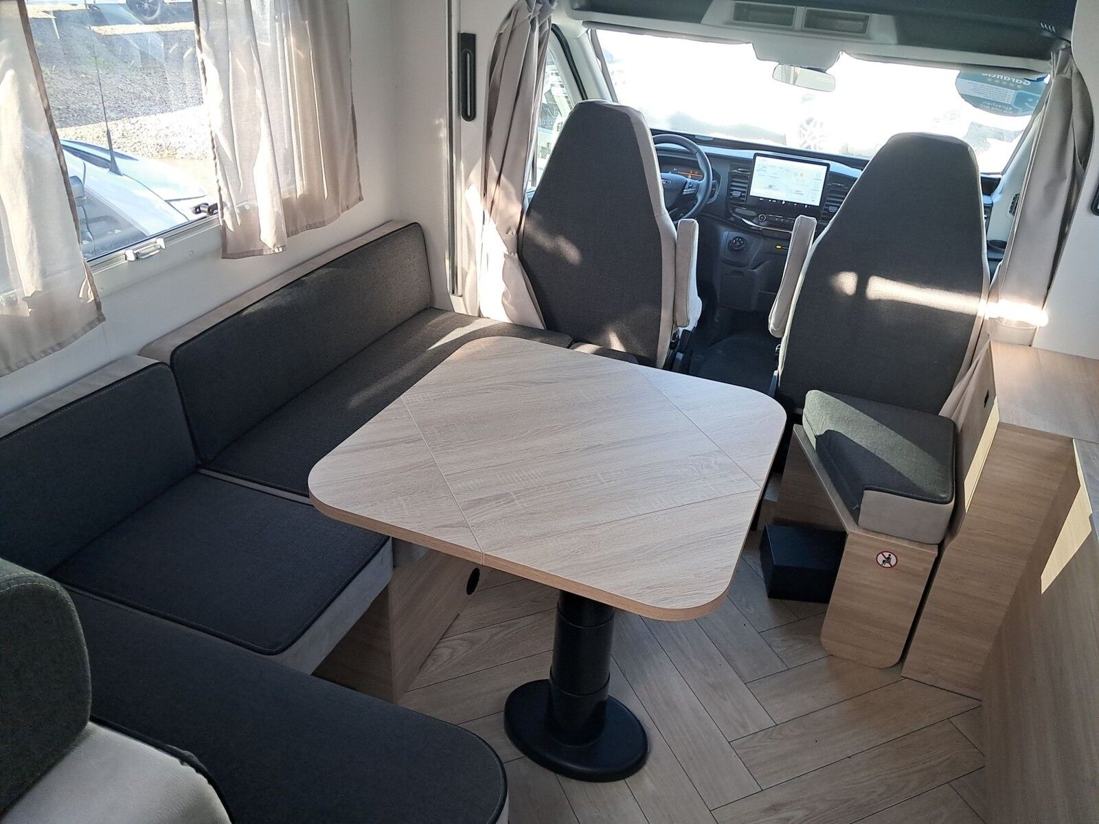 Fahrzeugabbildung Chausson Teilintegriert Etape Line 660 AHK, Solar, Markis