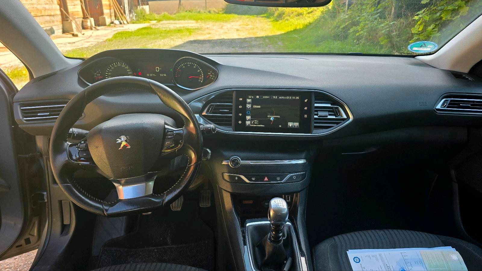 Peugeot 308 2015 — photo 6