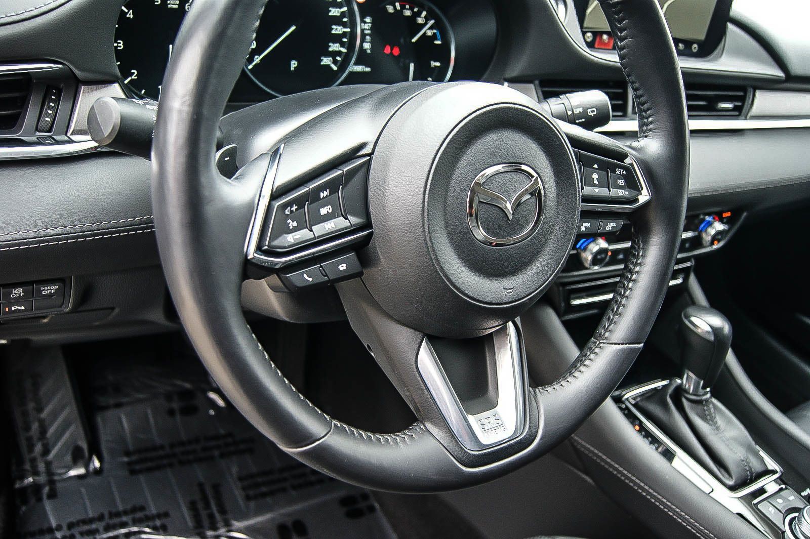 Fahrzeugabbildung Mazda 6 Kombi 22 SKYACTIV-D 184 Sports-Line LEDER BOSE