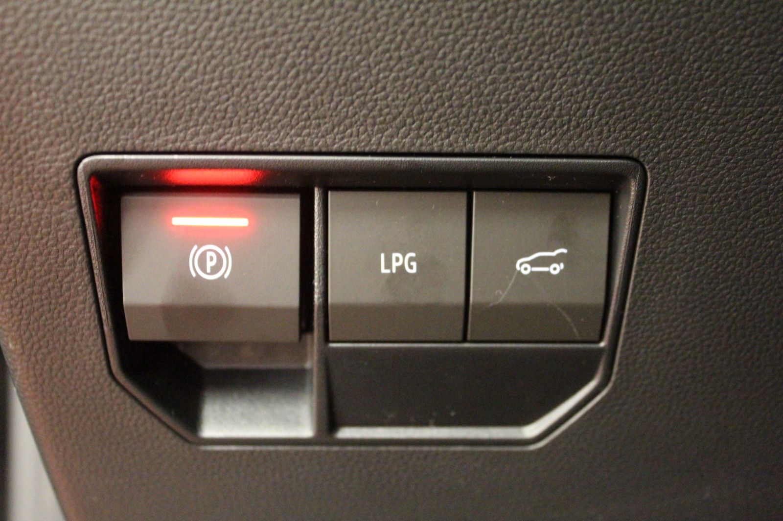 Fahrzeugabbildung Dacia Bigster mild hybrid-G 140 Extreme *Winter-Paket*