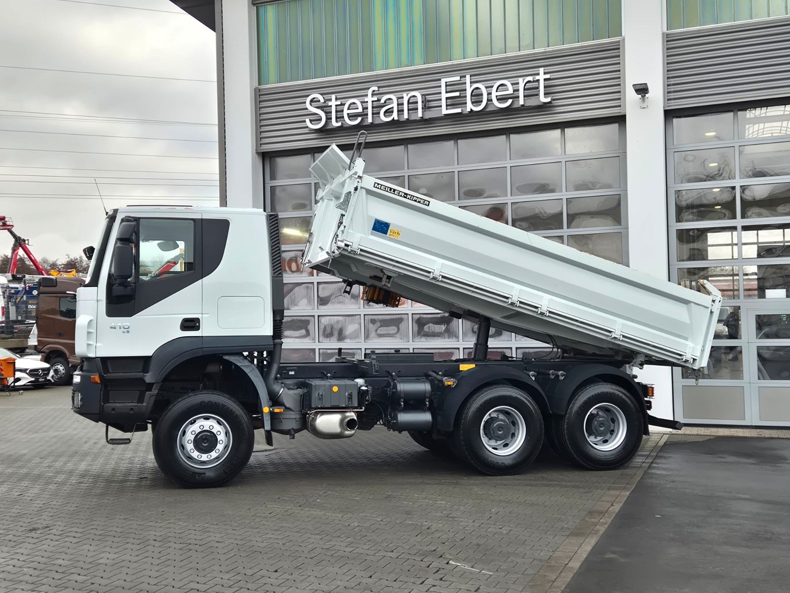 Fahrzeugabbildung Iveco Trakker AT260T41W 6x6 Meiller AHK