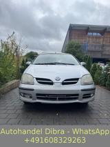 Nissan Almera Tino Visia - Nissan Almera mit Benzin-Antrieb: Visia
