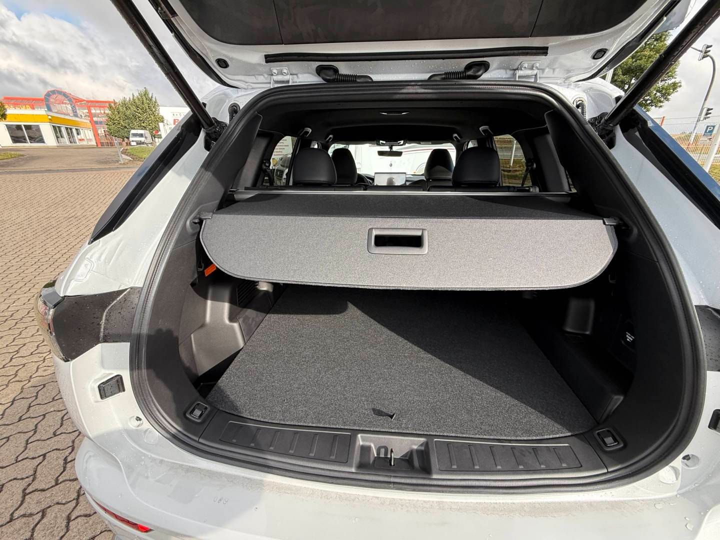 Fahrzeugabbildung Mitsubishi Outlander Plug-in Hybrid Select 2.4
