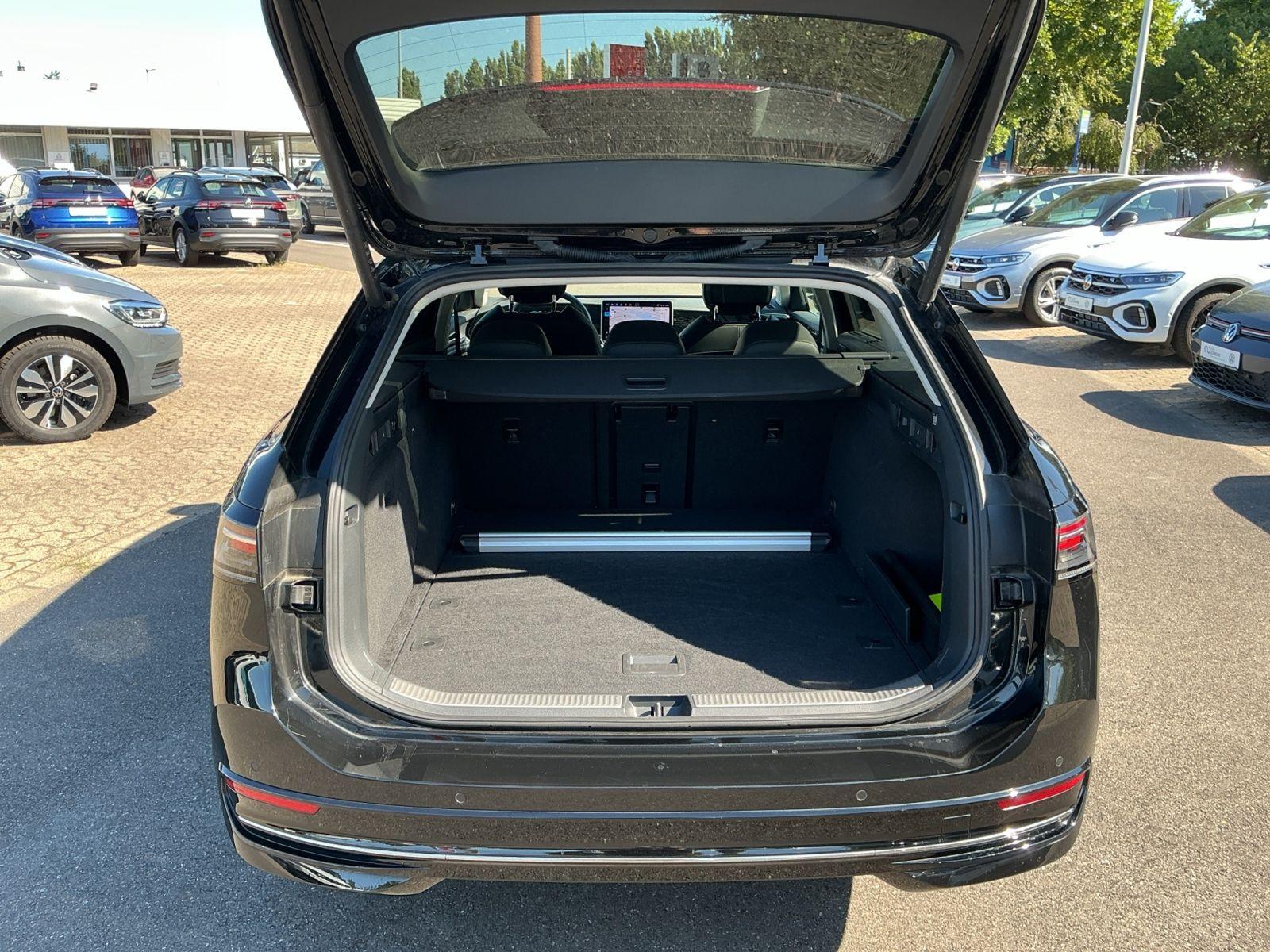 Volkswagen Passat Elegance 2.0 TDI DSG Head-Up Keyless AHK 