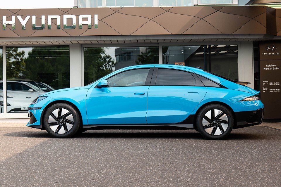 Fahrzeugabbildung Hyundai IONIQ 6 77,4kWh TECHNIQ BOSE Parkpaket