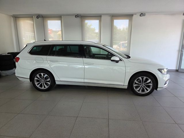 Passat Variant Elegance 2.0 TDI DSG LED NAV APP