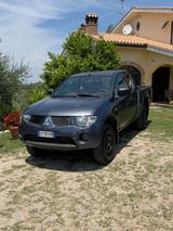 Mitsubishi L200 2.5 DI-D/136CV Single Cab Inform - Mitsubishi L200: Single Cab