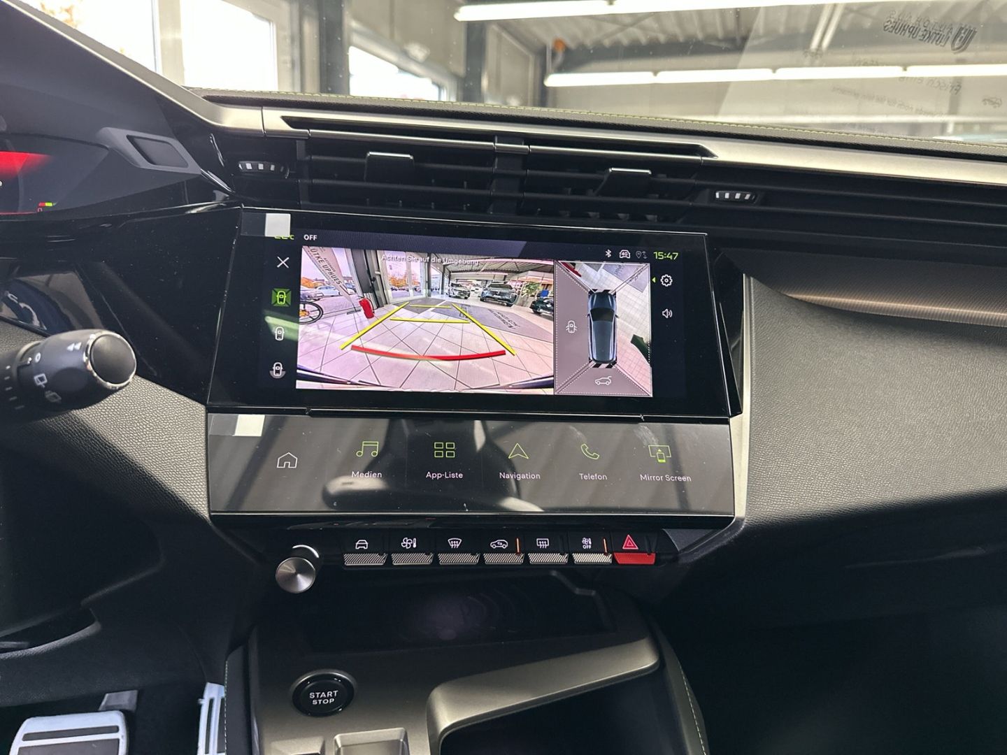 Fahrzeugabbildung Peugeot 308 SW GT Hybrid 145 e-DSC6 El. Panodach Navi