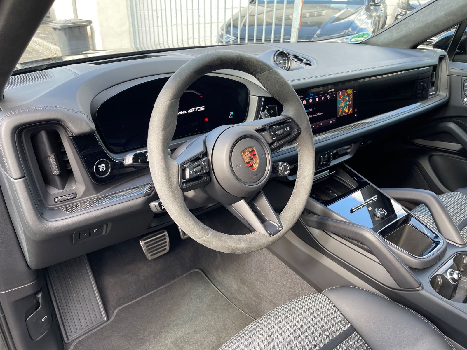 Fahrzeugabbildung Porsche Cayenne GTS Coupé Leichtbau|ACC|HUD|PASM|3.Displ
