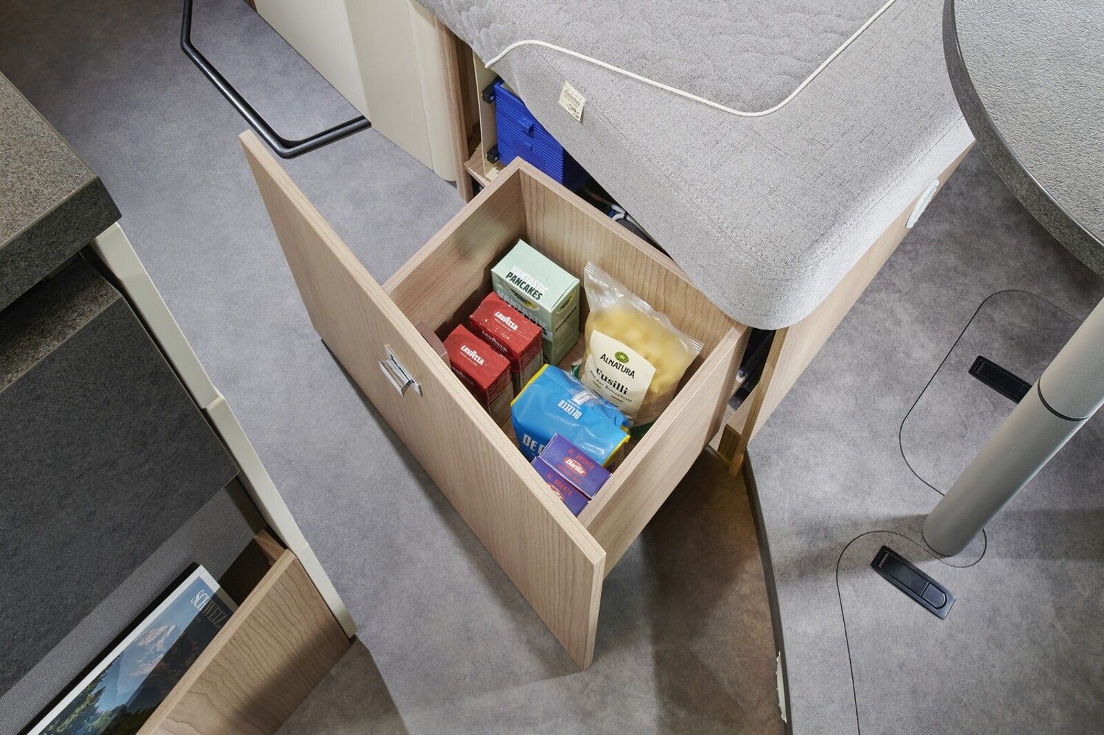 Fahrzeugabbildung Malibu Genius 641 LE Klimaautomatik, Radio DAB