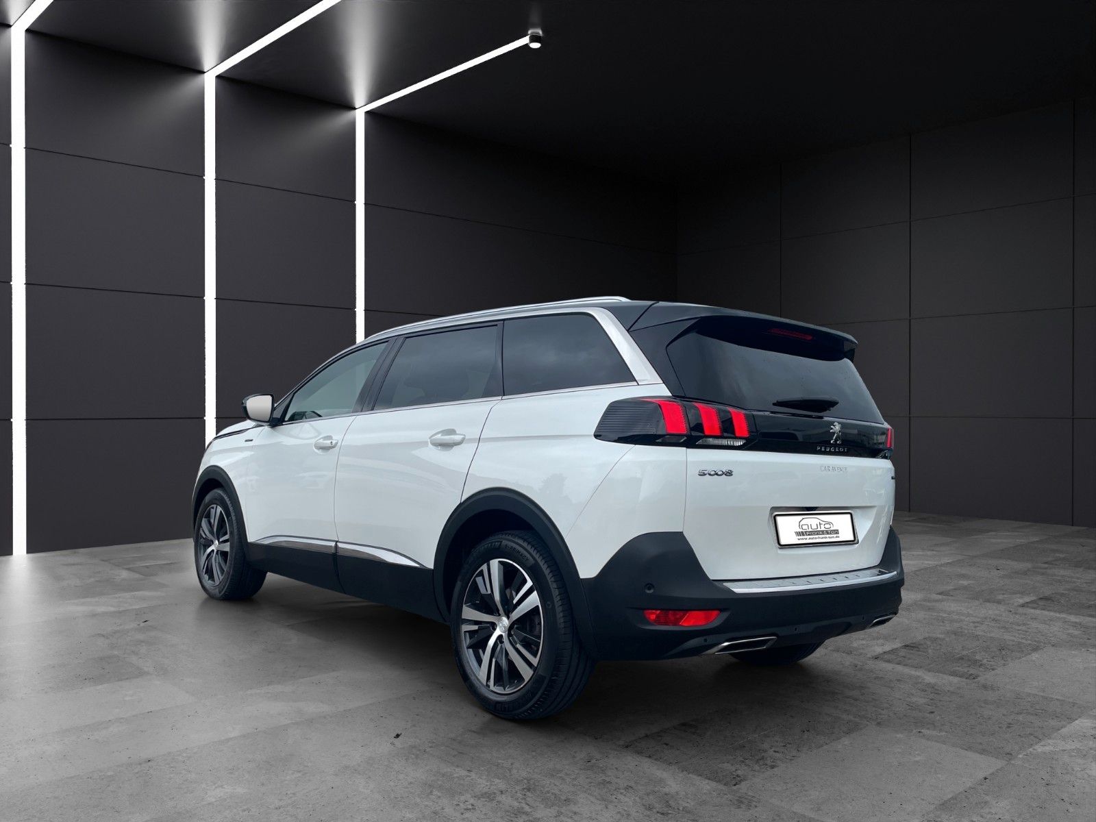 Fahrzeugabbildung Peugeot 5008 GT-Line Business Cam*Shzg*Navi*DAB+*7Sitzer