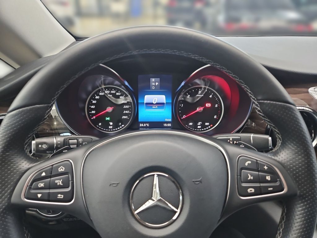 Fahrzeugabbildung Mercedes-Benz V 300 Marco Polo HORIZON AMG Airmatic Sthzg Dist