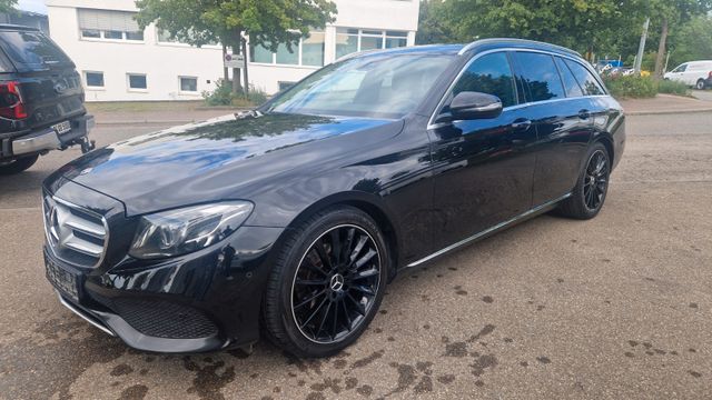 MERCEDES-BENZ E 220 d T Autom.LED*Navi*Leder*