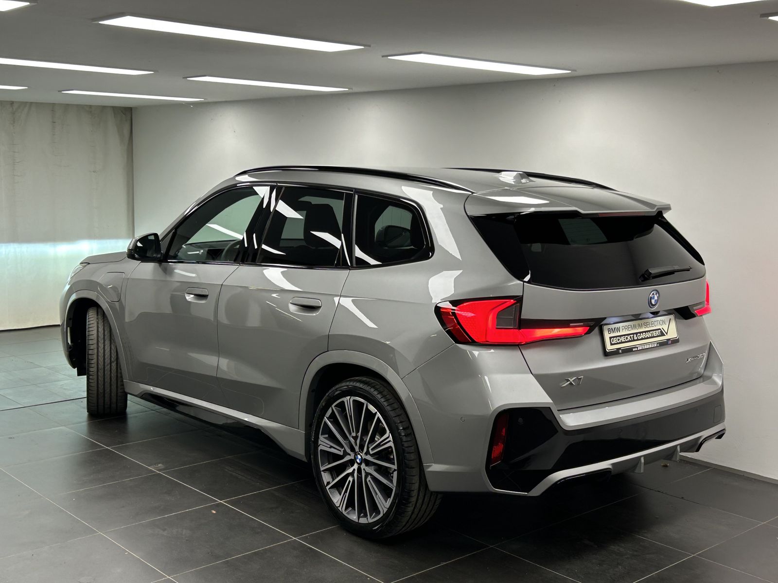 BMW X1 xDrive30e M Sportpaket Harman/Kardon Head-Up  imagem 3