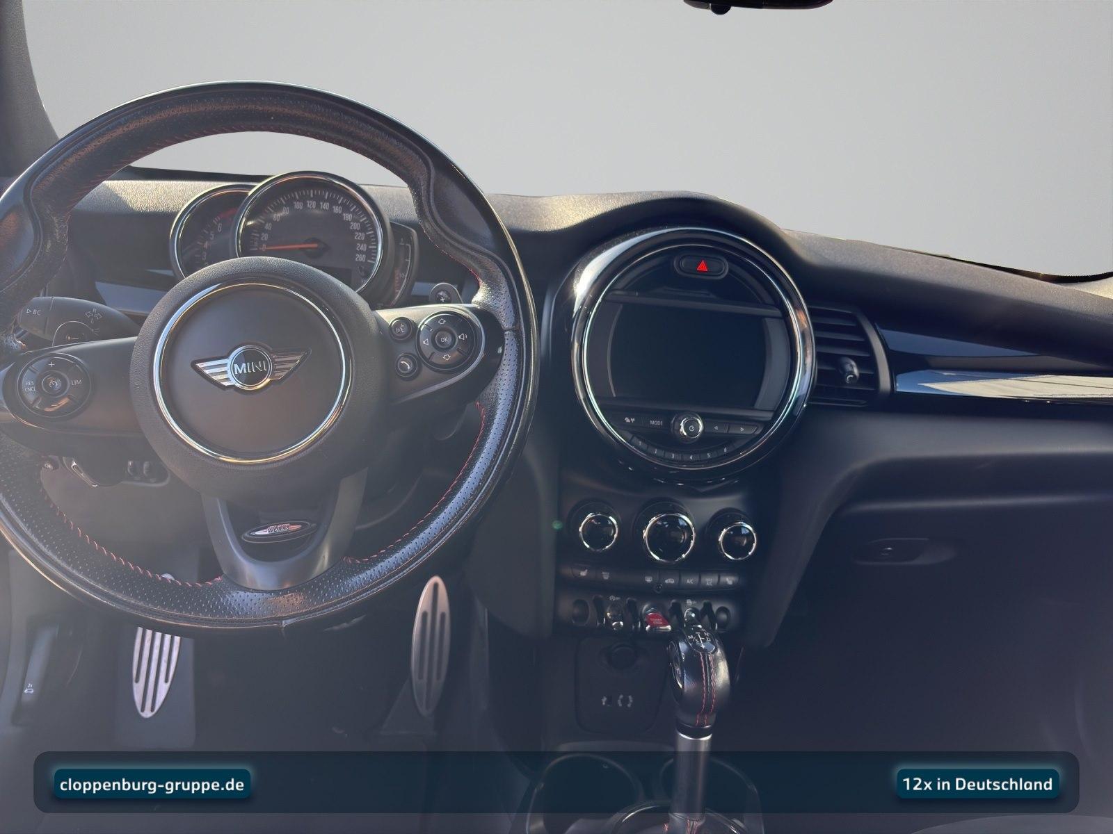 MINI Cooper S JCW Trim Navi+SHZ+HiFi+Klimaaut.+Ambi