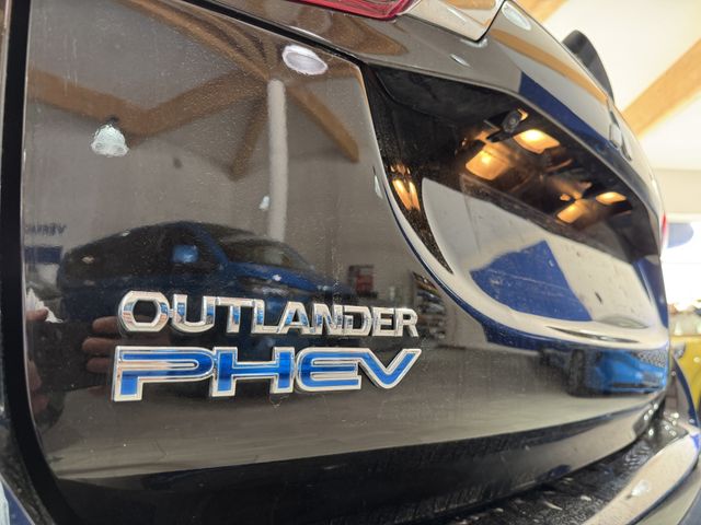 Mitsubishi Outlander PHEV Basis Spirit 4WD