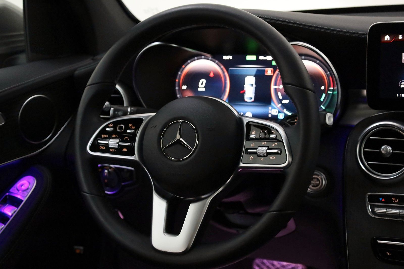 Fahrzeugabbildung Mercedes-Benz GLC 300 de 4M Coupe,Leder,Navi,360Kamera,ACC,SD
