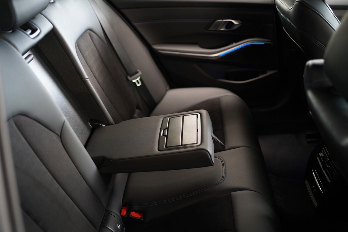 Fahrzeugabbildung BMW 320d xDrive M-Sport +LiCoPro+Parking Assistant+