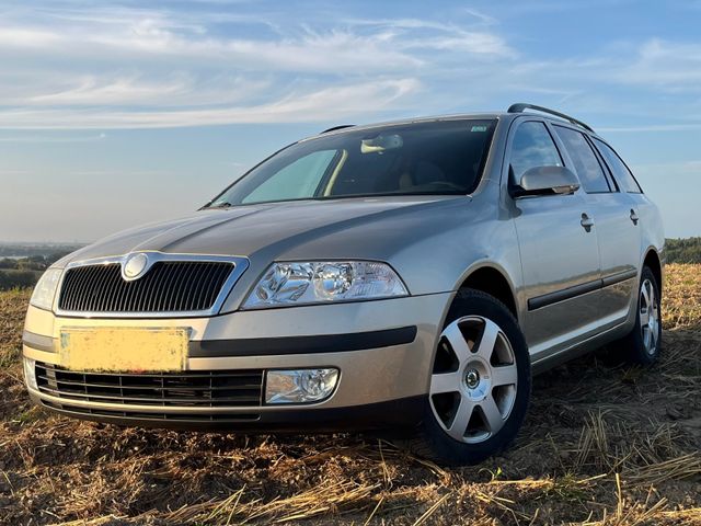 Skoda Octavia Combi 2.0 FSI tiptronic Elegance Ele...