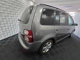 Volkswagen Touran United*DSG*Tempomat*SHZ*AHK* - Volkswagen Touran aus 2009: United