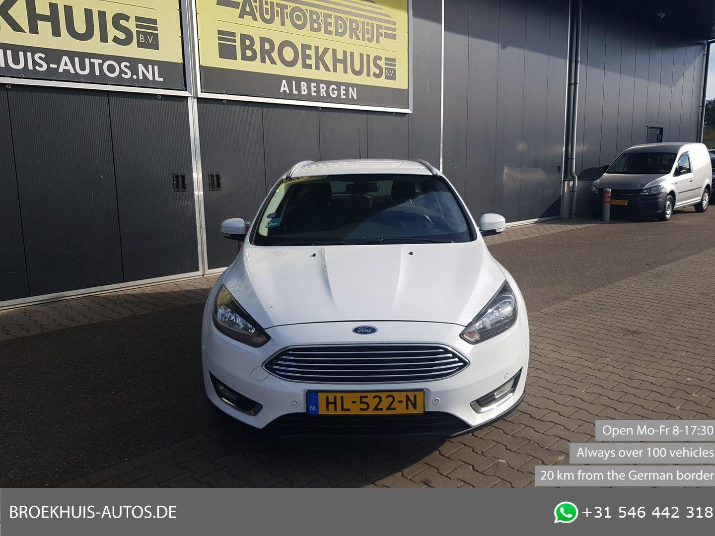 Ford Focus 2015 — салон