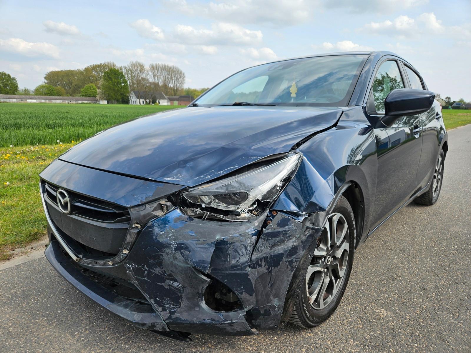 Mazda 2 / Sports-Line / Navi