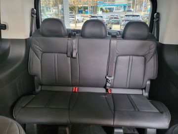 Fahrzeugabbildung Hyundai Staria 2.2 CRDI 4WD AT Signature 7Sitze ISG